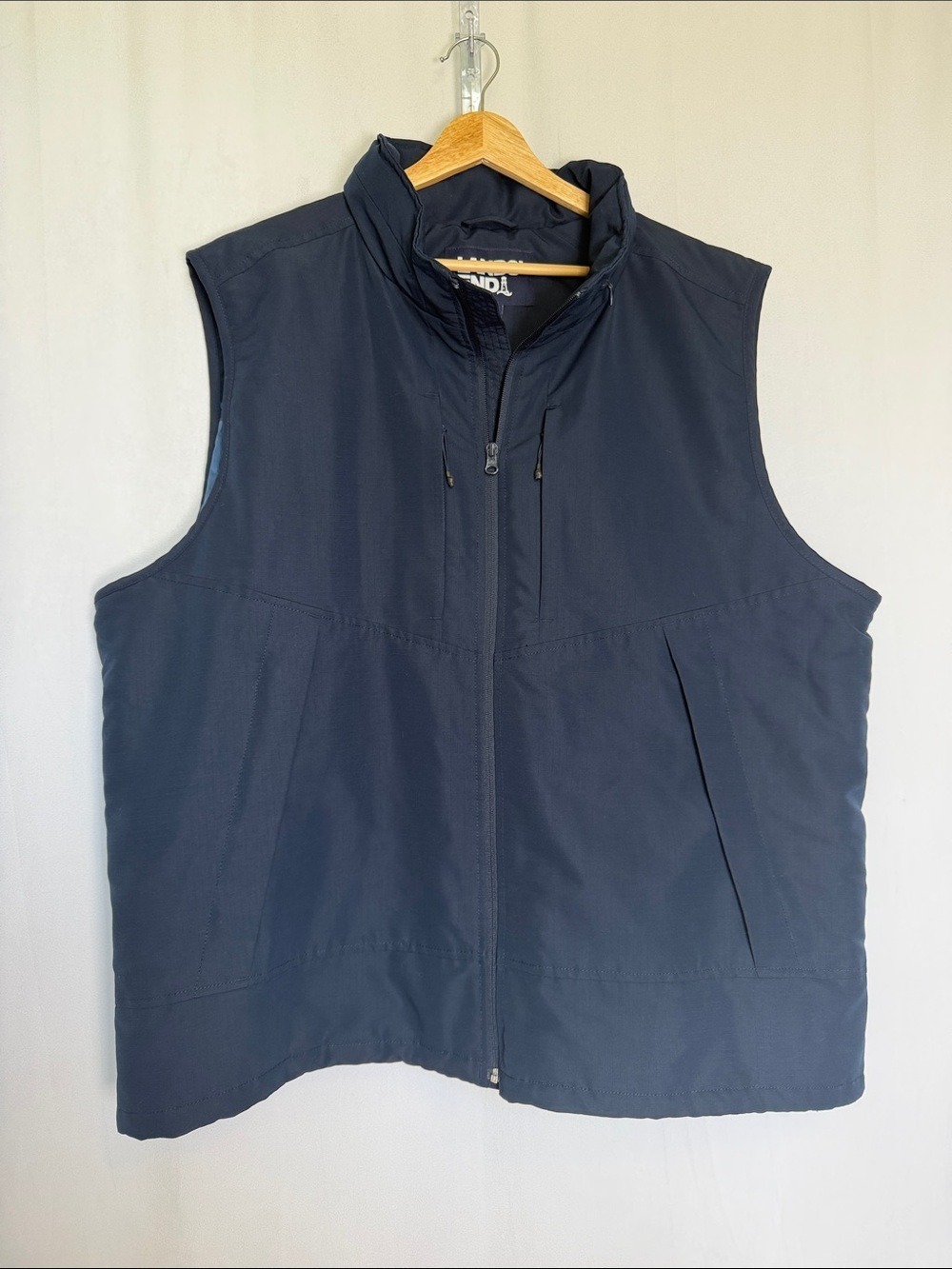 Land's End Men's Navy Sleeveless Vest Jacket Size XXL Hidden Hood Casual Travel